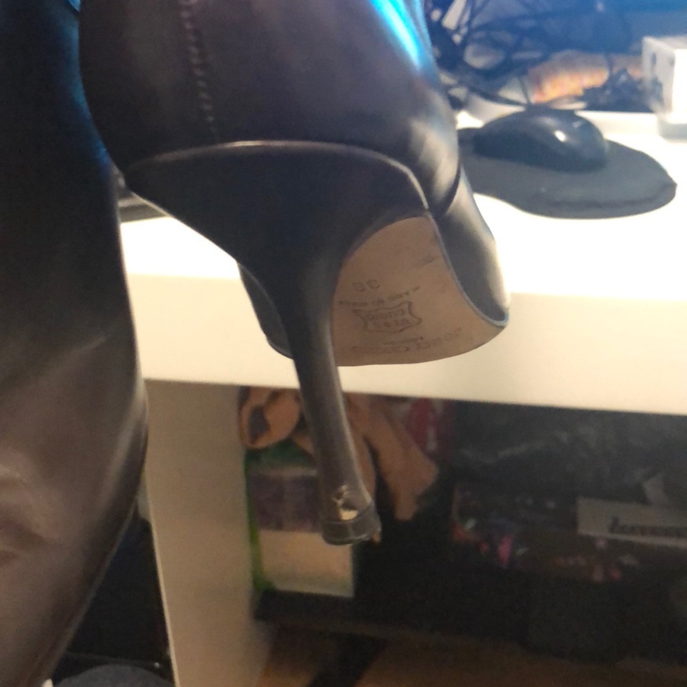 Boots - Picture 5 of 6